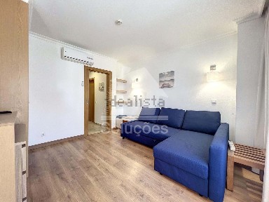 Apartamento T1 à venda na Praceta Alves Redol