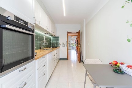 Apartamento T3 à venda na Praceta Jorge Vieira, 2