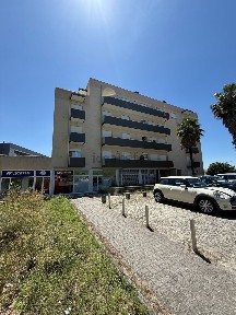 Apartamento T3 à venda na Rua Abílio Miranda