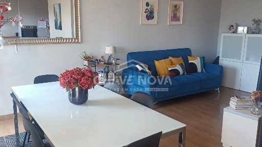 Apartamento T2 à venda na Rua José Cardoso Pires s/n