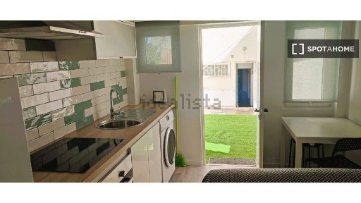 Arrendamento de apartamento T0 na Rua Doutor Aquiles Machado