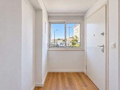 Apartamento T3 à venda na Rua Xavier de Magalhães, 20