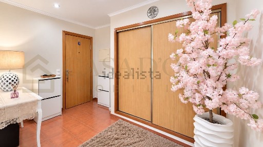 Apartamento T2 à venda na Rua Cidade de Trelazé