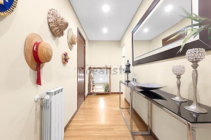 Apartamento T3 à venda na Travessa Cortes, 183