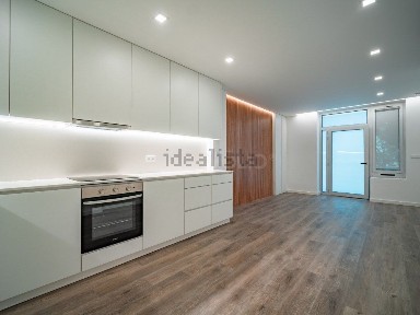 Apartamento T2 à venda na Rua do Rio Ave