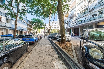 Apartamento T2 à venda na Avenida Conselheiro Barjona de Freitas, 9 b