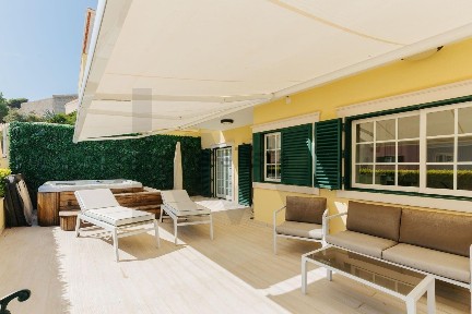 Apartamento T3 à venda na Avenida Sabóia