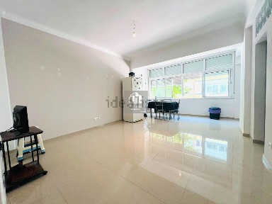 Apartamento T3 à venda na Rua António Pinheiro, 7