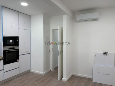 Apartamento T3 à venda na Rua João Villaret