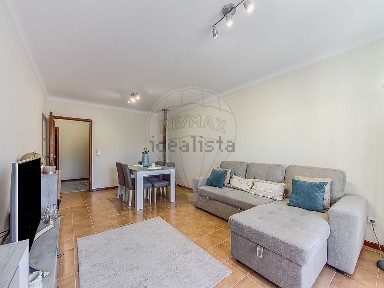 Apartamento T3 à venda na Praceta Fé