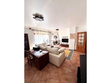 Apartamento T3 à venda na Rua Antonio Pinto