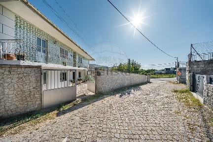 Arrendamento de apartamento T3 em Taíde