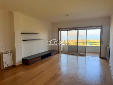 Apartamento T2 à venda na Granja