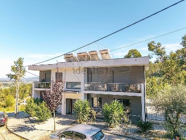 Apartamento T2 à venda na Travessa Presa do Lobo