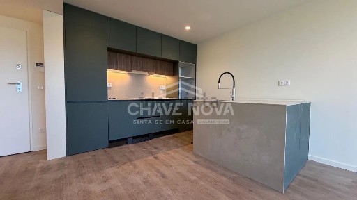 Apartamento T2 à venda na Avenida dos Descobrimentos s/n