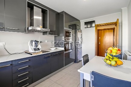 Apartamento T2 à venda na Rua de Adelaide da Silva Pinto Aroso, 20