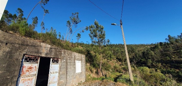 Moradia geminada à venda em Estreito - Vilar Barroco