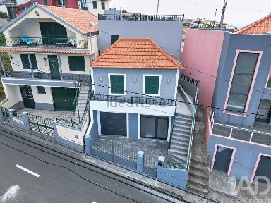Moradia independente à venda na Ribeira Brava