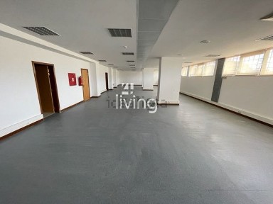 Arrendamento de escritório privado na Avenida Helen Keller