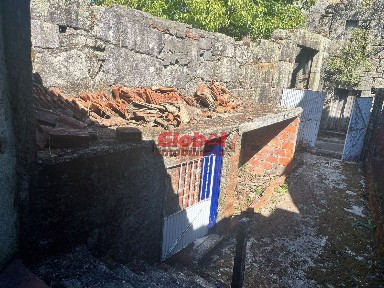 Moradia independente à venda em Silgueiros