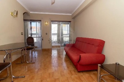 Apartamento T1 à venda na Rua Cândido dos Reis