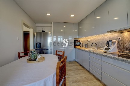 Apartamento T3 à venda na Macieira da Maia