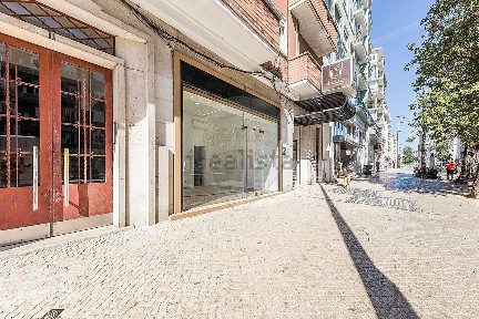 Arrendamento de espaço comercial na Avenida de Roma