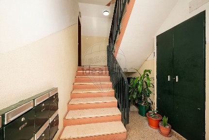 Apartamento T4 à venda na Rua Francisco Mantero