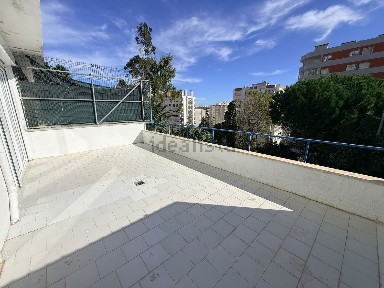 Apartamento T2 à venda na Avenida Miradouro