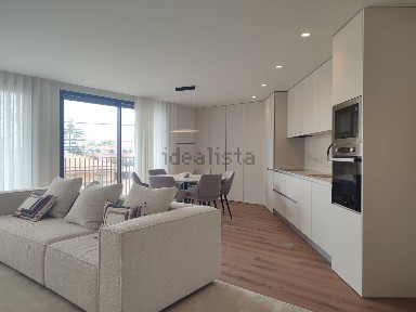 Apartamento T2 à venda na Rua Estação