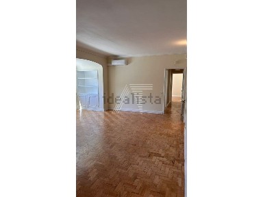 Arrendamento de apartamento T3 na Avenida de Nice, 142