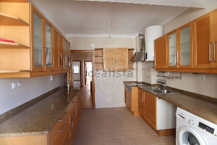 Arrendamento de apartamento T2 em Pontinha e Famões