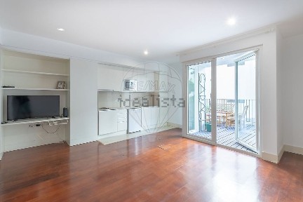 Arrendamento de apartamento T0 na Rua do Poço dos Negros