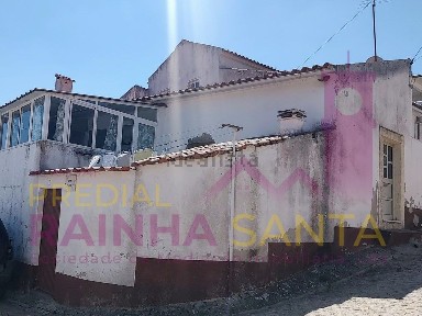 Moradia independente à venda em Runa