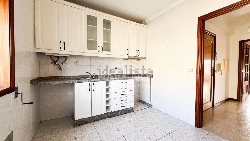 Apartamento T2 à venda na Rua Tapada da Marinha, 32