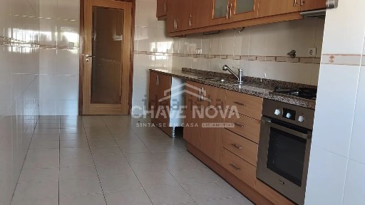 Apartamento T2 à venda na Rua Centro Republicano Pádua Correia, 311