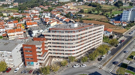 Apartamento T2 à venda na Avenida General Humberto Delgado