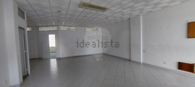 Arrendamento de moradia independente na Rua Cidade Bolama