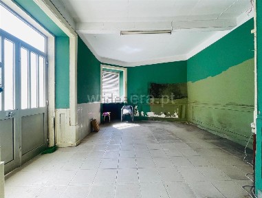 Moradia geminada à venda na Rua do Brasil, 468