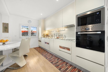 Apartamento T2 à venda na Rua Diogo Cão