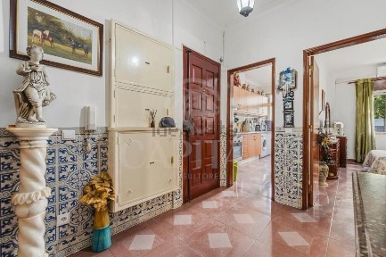 Apartamento T2 à venda na Damaia de Baixo