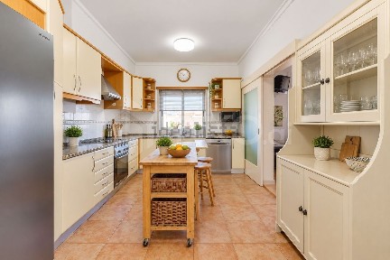 Apartamento T4 à venda na Santa Marta do Pinhal