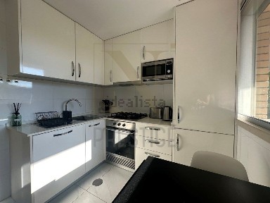 Arrendamento de apartamento T0 no Quinta da Portela, 91