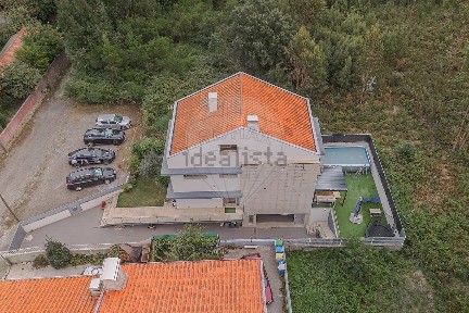 Moradia independente à venda na Circular de Alheira D'Aquém
