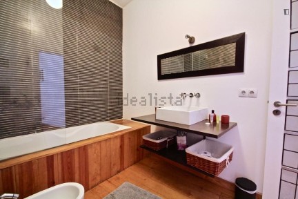 Arrendamento de apartamento T2 na Rua do Carmo
