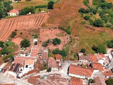 Moradia independente à venda em São Quintino