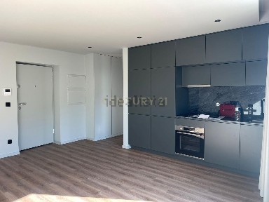 Arrendamento de apartamento T1 na Rua Telhado, 60