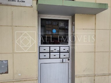 Apartamento T3 à venda no Alto do Seixalinho