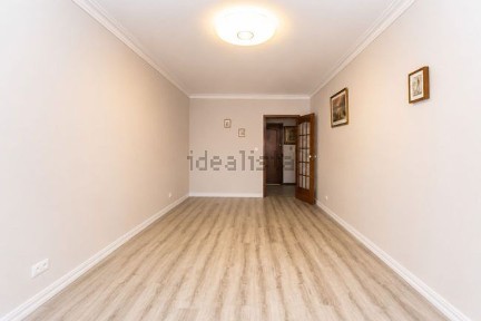 Apartamento T3 à venda na Rua André de Gouveia