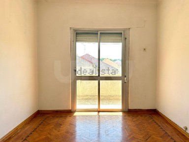 Apartamento T3 à venda na Rua Ilha de São Tomé, 4